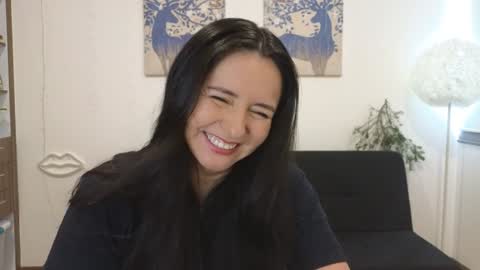 Snapshot of ana_melissa chatting on 12/15/24, 10:04 Ana Melissa online show from 12/15/24, 10:04