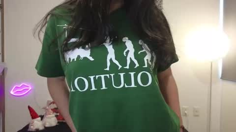 Snapshot of ana_melissa chatting on 03/06/25, 10:26 Ana Melissa online show from 03/06/25, 10:26