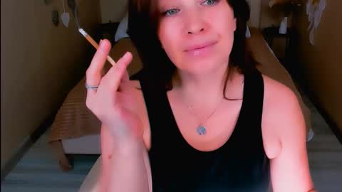 Snapshot of ana_mills chatting on 10/16/25, 03:35 Ana online show from 10/16/25, 03:35