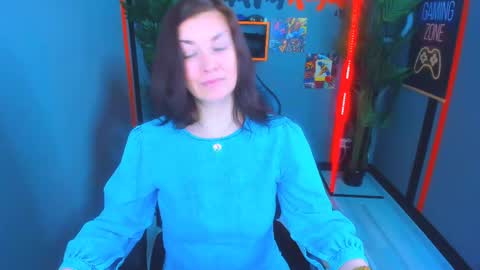 Snapshot of ana_mills chatting on 05/11/26, 10:10 Ana online show from 05/11/26, 10:10