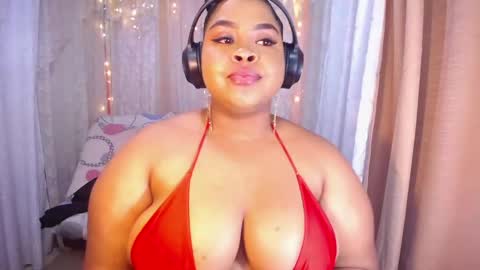 Snapshot of ana_off_alana chatting on 02/25/25, 02:58 Ana online show from 02/25/25, 02:58