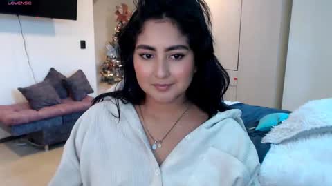 Ana Ricciardi online show from 12/16/25, 04:56