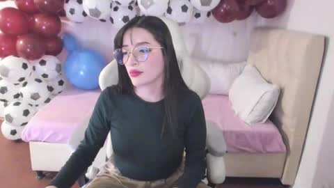 Im anna but you can call me as you want online show from 09/09/25, 10:09