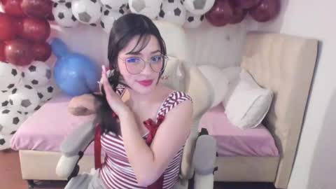 Im anna but you can call me as you want online show from 09/10/25, 07:47