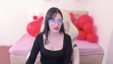 Im anna but you can call me as you want online show from 03/29/26, 12:21