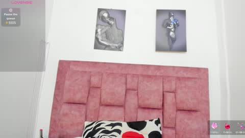 Ana online show from 02/25/25, 10:18