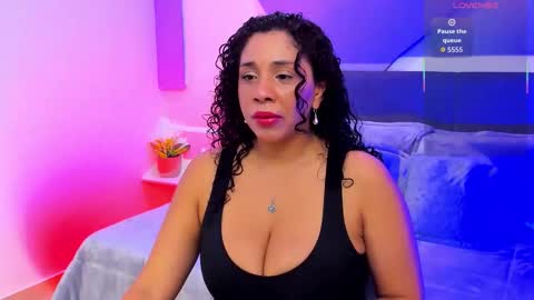 Ana My schedule 0400 - 1600 GMT -5 online show from 11/12/25, 10:15