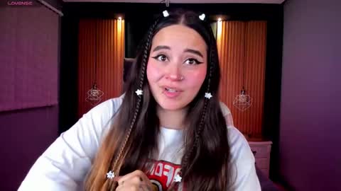 Snapshot of ana_taylor2 chatting on 09/11/25, 09:26 Ana online show from 09/11/25, 09:26