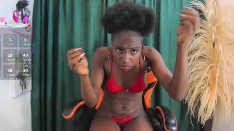 Snapshot of anaa_castillo_ chatting on 10/25/25, 11:51 Ana Castillo online show from 10/25/25, 11:51