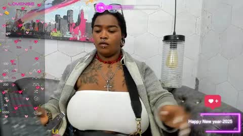 Snapshot of anaa_fuentes chatting on 01/08/25, 11:32 ANNA FUENTES online show from 01/08/25, 11:32