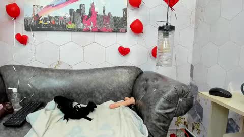 Snapshot of anaa_fuentes chatting on 02/14/25, 11:31 ANNA FUENTES online show from 02/14/25, 11:31