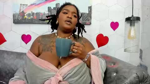 Snapshot of anaa_fuentes chatting on 02/15/25, 02:11 ANNA FUENTES online show from 02/15/25, 02:11