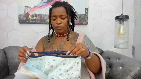 Snapshot of anaa_fuentes chatting on 03/06/25, 11:36 ANNA FUENTES online show from 03/06/25, 11:36