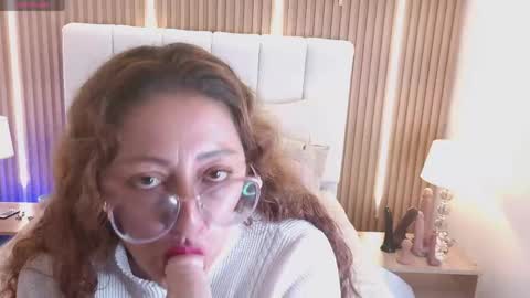 Ana Moon  online show from 04/23/26, 05:19