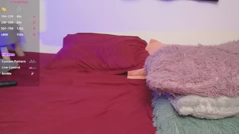 anaaimey online show from 12/03/25, 04:42