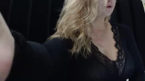 Ana online show from 11/20/25, 12:00