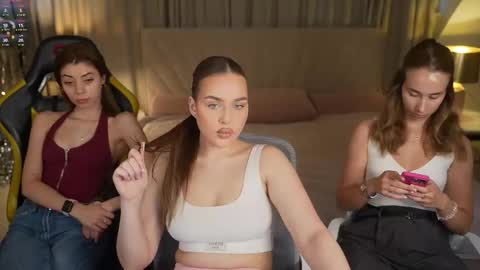 Sweet girls online show from 10/07/25, 11:07