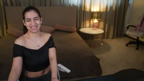 Sweet girls online show from 04/20/26, 07:00