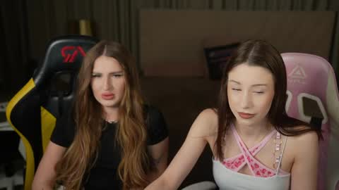 Sweet girls online show from 04/20/26, 07:04