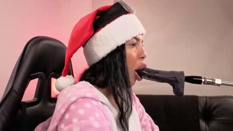 anabel alice gandara  online show from 12/17/25, 12:33