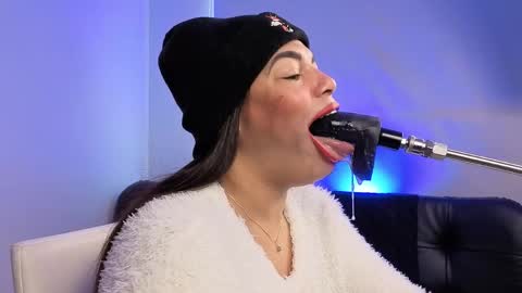 Anabel Alice Gandara online show from 03/27/26, 01:44