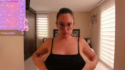 Snapshot of anabel_25 chatting on 05/30/26, 04:59 Anabel online show from 05/30/26, 04:59