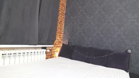 Anna online show from 09/10/25, 04:18