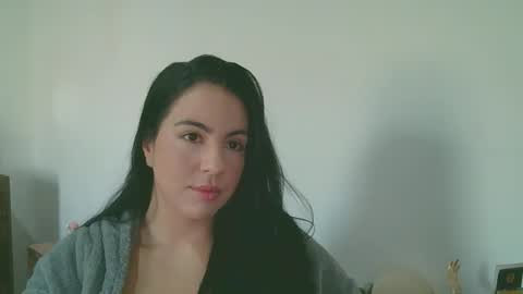 Snapshot of anabelenogueira1 chatting on 05/14/26, 12:01 anabelenogueira1 online show from 05/14/26, 12:01
