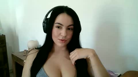 Snapshot of anabelenogueira1 chatting on 06/05/26, 05:07 anabelenogueira1 online show from 06/05/26, 05:07