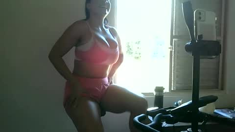 Snapshot of anabelenogueira1 chatting on 06/19/26, 01:37 anabelenogueira1 online show from 06/19/26, 01:37