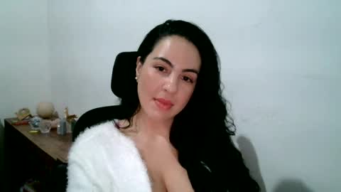 Snapshot of anabelenogueira1 chatting on 07/25/26, 02:20 anabelenogueira1 online show from 07/25/26, 02:20