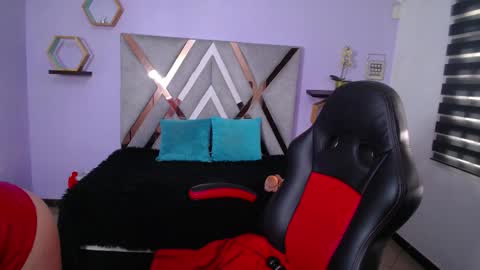 Snapshot of anabella_thompson chatting on 10/16/25, 11:44 Anabella online show from 10/16/25, 11:44