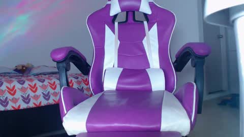 Snapshot of anabellabonariva chatting on 12/23/24, 12:03 Anabella online show from 12/23/24, 12:03