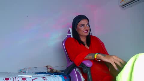 Snapshot of anabellabonariva chatting on 02/17/25, 03:25 Anabella online show from 02/17/25, 03:25