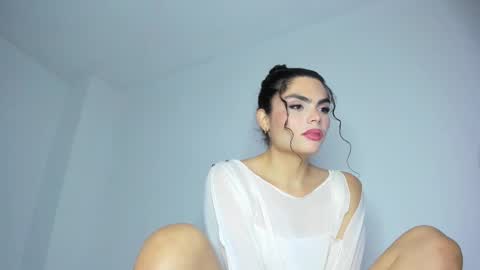 Snapshot of anabellabonariva chatting on 03/12/25, 02:41 Anabella online show from 03/12/25, 02:41