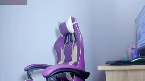 Anabella online show from 10/31/25, 11:50