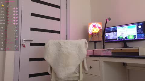 Snapshot of anabelle_wet chatting on 03/11/25, 03:02 Annie online show from 03/11/25, 03:02