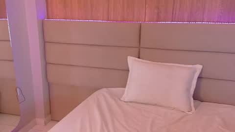 Snapshot of anabelleray chatting on 10/08/25, 07:22 anabelleray online show from 10/08/25, 07:22