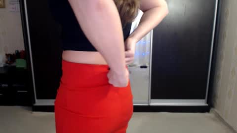 Snapshot of anabelsweet chatting on 02/05/25, 02:19 Milana online show from 02/05/25, 02:19