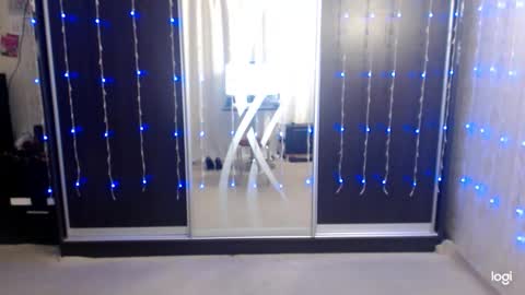 Milana online show from 04/04/26, 12:09