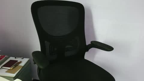 anabelucci_ online show from 04/21/26, 03:39