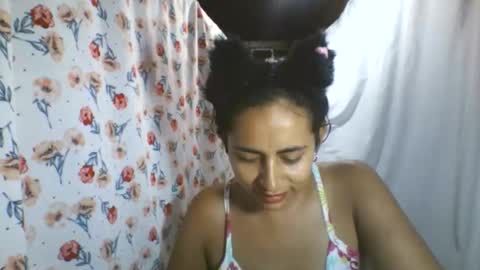 Snapshot of anabelxx16 chatting on 10/11/25, 02:33 anabelxx16 online show from 10/11/25, 02:33