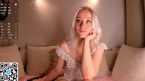 Snapshot of anadeya chatting on 03/12/25, 12:31 Deya online show from 03/12/25, 12:31