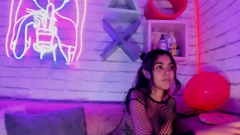 Snapshot of anaelle_bardin chatting on 01/26/25, 06:58 Anna online show from 01/26/25, 06:58