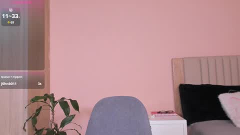 Ana Henao or Annie... Follow me ahenaocb Insta  X online show from 03/08/25, 03:06