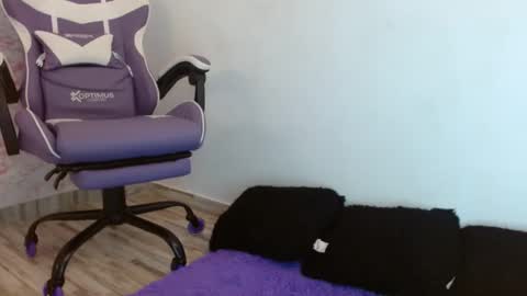 ANAH   online show from 09/11/25, 08:42