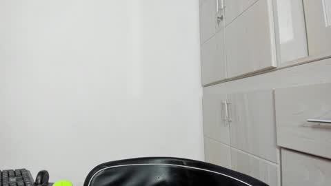 Ana  online show from 12/19/24, 05:08