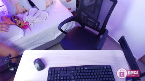 Anahi  online show from 11/17/25, 12:00