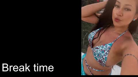 Snapshot of anahiblue04 chatting on 02/20/25, 03:30 Anahi online show from 02/20/25, 03:30