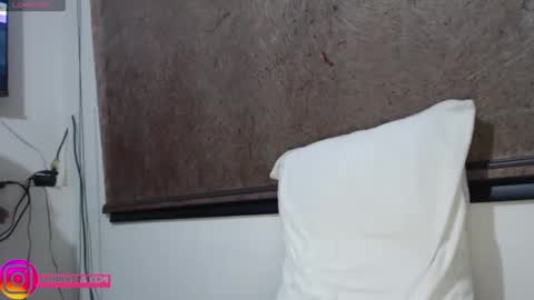 Anahi Browns online show from 11/20/25, 09:14